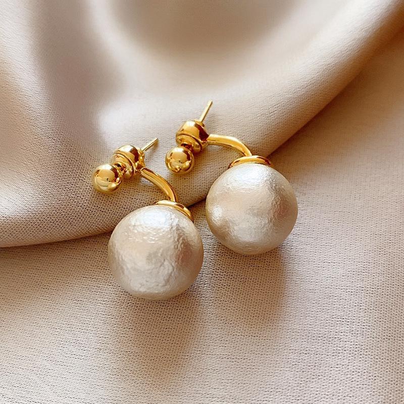 Silver Needle Heart Stud Earrings with Zircon Crystals – European & American High-End Fashion for Women