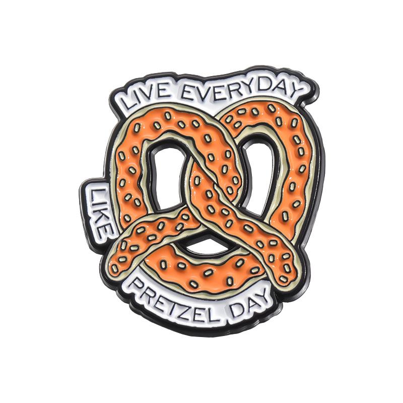 

Alloy Cartoon Delightful Brooch With Unique Duck Features For Stylish Summer Looks QHXZ2578