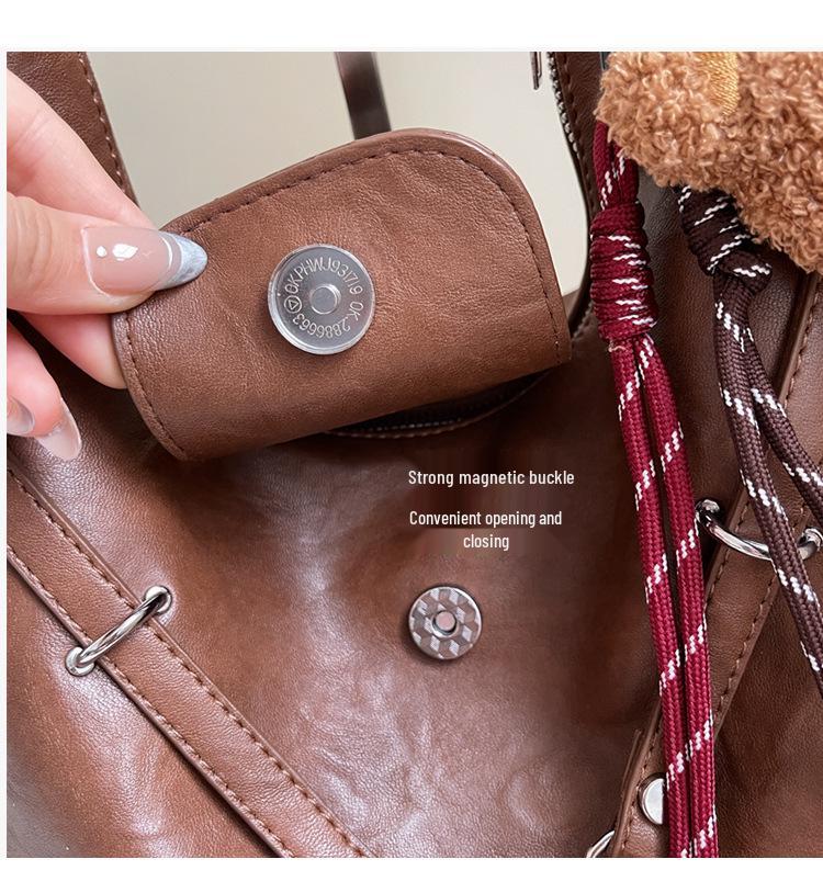 2025 Retro Women's Large-Capacity Underarm Bag - Fashionable Autumn/Winter Tote Backpack