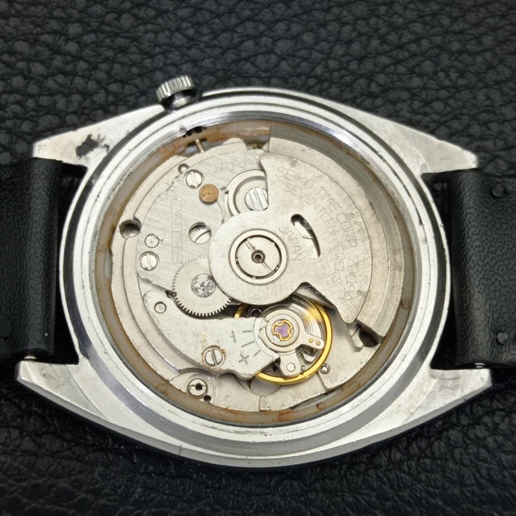 VINTAGE SEIKO 5 AUTOMATIC 7009A JAPAN MENS ARABIC WHITE DIAL WATCH A702676-1 R209-a702676