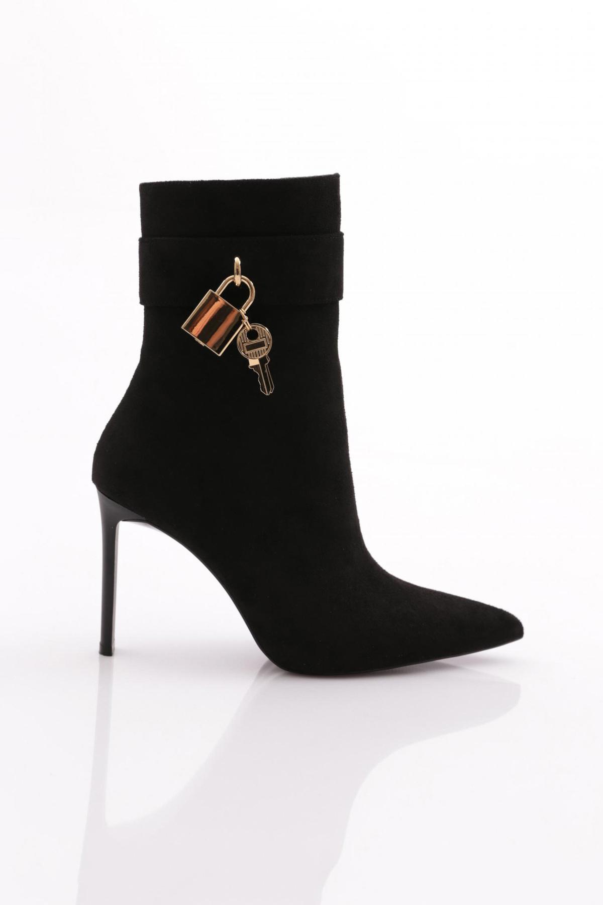 

Женские модные ботинки