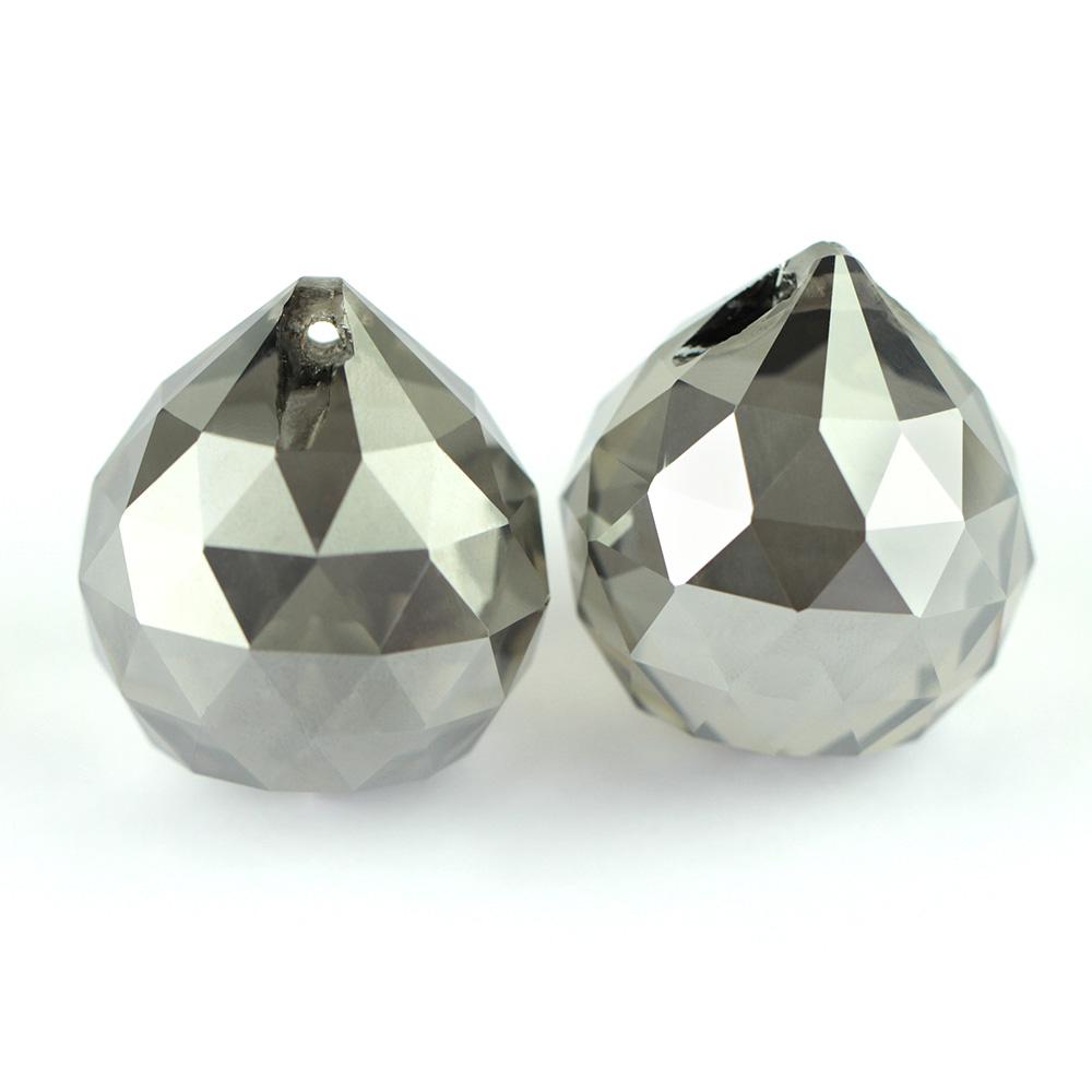 Boules suspendues en cristal K9 de différentes couleurs 15 mm/20 mm/30 mm/40 mm Prismes en verre Boules facettées Feng Shui Décoration d'arbre de mariage de fête d'hôtel
