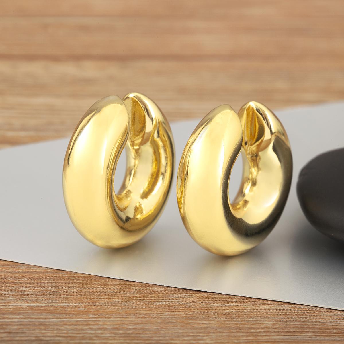 

Nidin Fashion S/L Size C Shape Copper No Piercings Clip Earrings For Women Simple Style 2 Colors Choice Ear Cuff Jewelry Gifts
