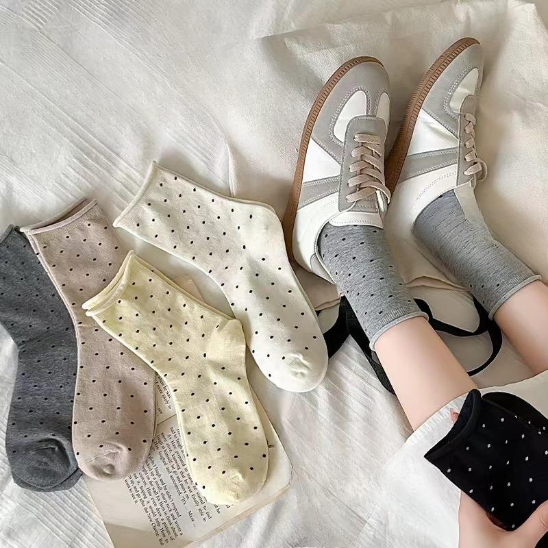 Female Spring and Summer Retro Curled Edge Polka Dots Literature Yuezi Tube Stack Socks