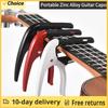 Tragbarer Zinklegierung Gitarrenkapodaster Professioneller Gitarrentonwechsler mit Gitarrenplektrum für Akustik- und E-Gitarren Ukulele Mandoline