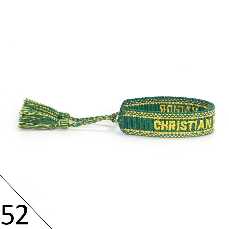 Lucy Yang Caiyu Handgefertigtes Stickerei-Quastenarmband - Damen-Buchstabenweberei, Partnerlook