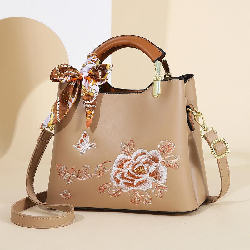 

Сумка Женская сумка-мессенджер Вышитая сумка-тоут 2025 Новая универсальная модная на плечо Большая вместительная сумочка Женская сумка