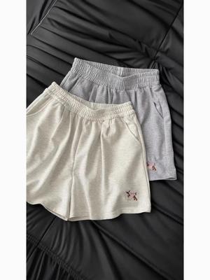 Faldas y pantalones para mujeres – Pantalones cortos