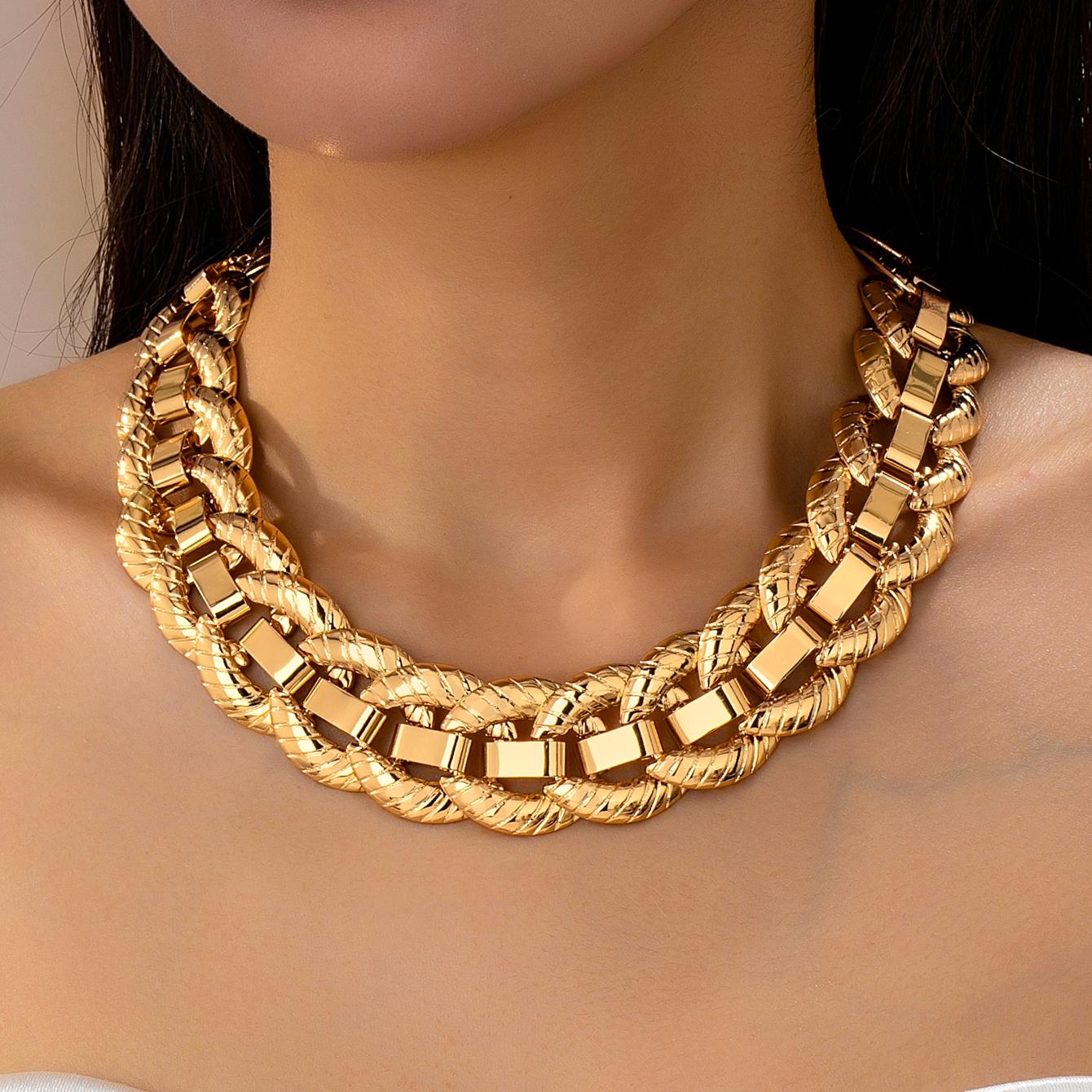 

Women s Necklace, Exaggerated and Fashionable Round Buckle Chain Necklace, Suitable for Daily Wear and Parties золотистый