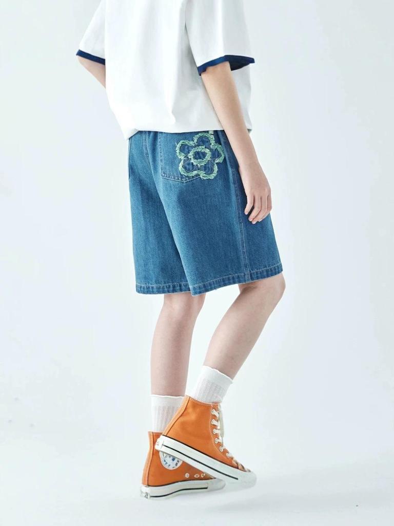 Trendy Girls' Mid-Length Denim Shorts - Casual, Classic & Versatile Fashion