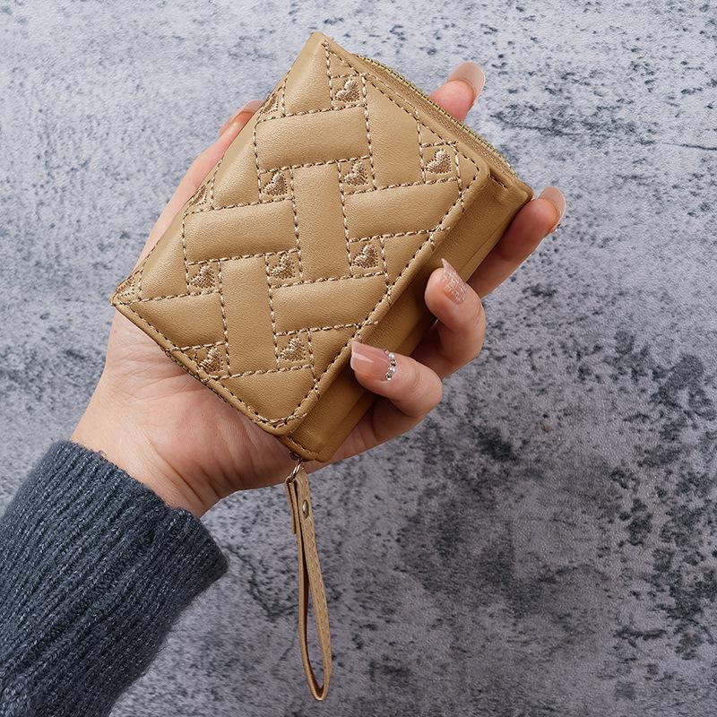 Women's Embroidered Heart PU Leather Wallet - Short, Simple, Multi-Card Slot, Coin Purse, Money Clip Holder
