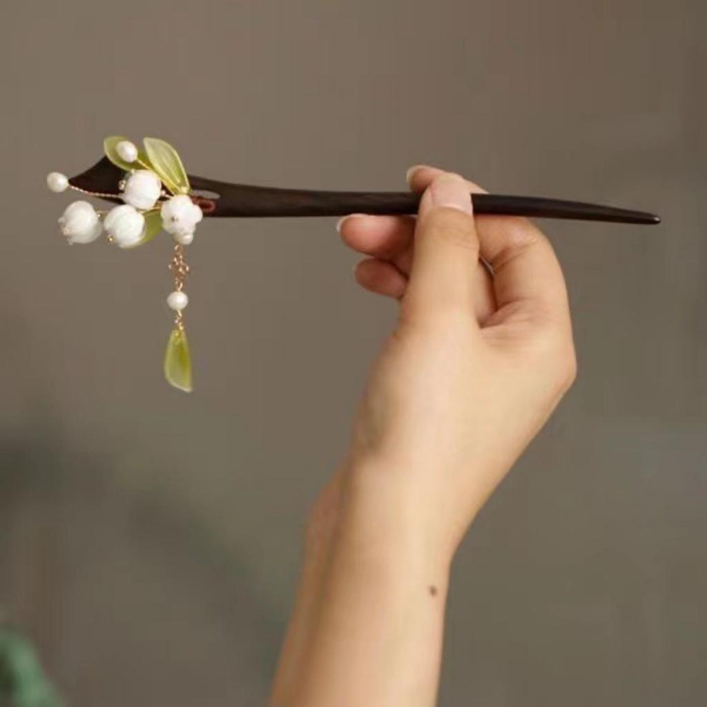 Flower Tassel Hairpin For Women Vintage Wooden Floral Hair Stick Elegant Hanfu Hair Accessories 18cm Updo Meatball Head Hairpins