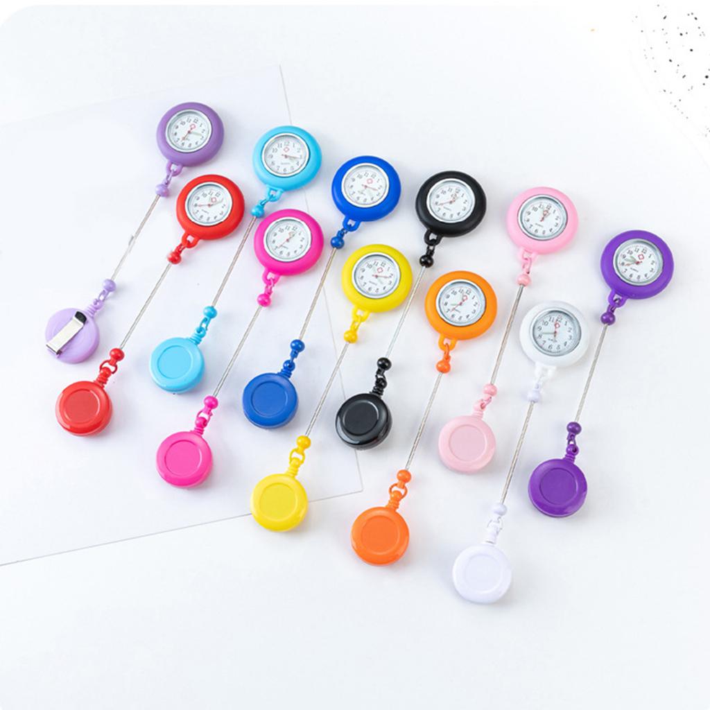 Korálkový držák na odznak s klipem na opasek zatahovací naviják na odznak se svítícími hodinkami pro sestru, lékaře, studenta, učitele