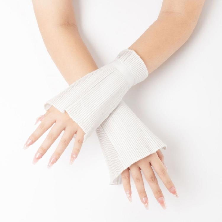 Victorian Ruffled Neck Cuff False Collar and Faux Wrist Cuffs Set for Halloween Costumes and Historical Role Play Event