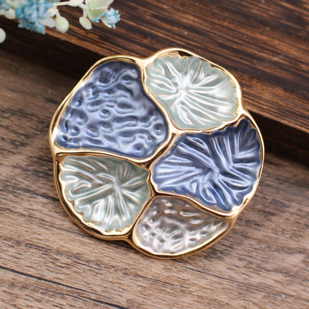 New enamel geometric lotus leaf magnetic suction brooch, summer small fresh lady street party versatile brooch
