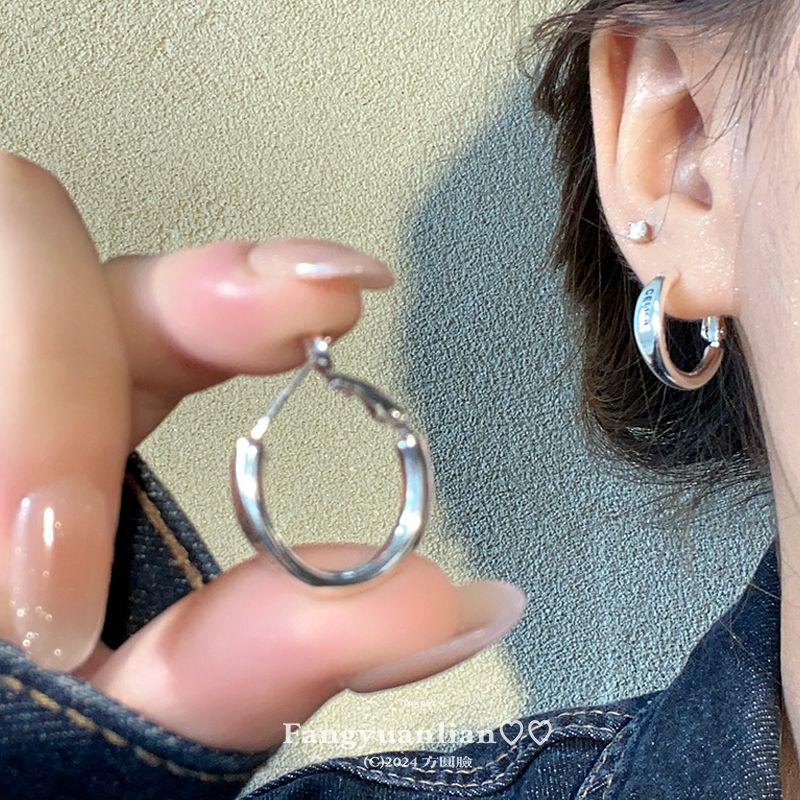 

Shopkeeper Recommend! Square and round Face Silver Earrings for Women 2025 New Arrival Best Selling Fancy Ear Ring Niche Style Design Ear Studs Silver Letter Earrings