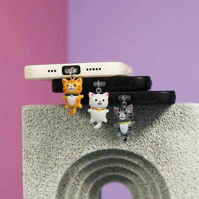Trois couleurs d'adorables accessoires bouchons anti-poussière pour chat conviennent pour décorer votre téléphone avec pour iPhone pour Samsung Type-C