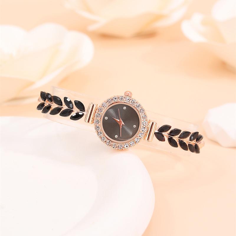 5PCS Luxury Personalized Diamonds with Diamonds Bracelet Style Quartz Watch Heart Shaped Girls' Pendant Necklace Bracelet Earnail Jewelry Set