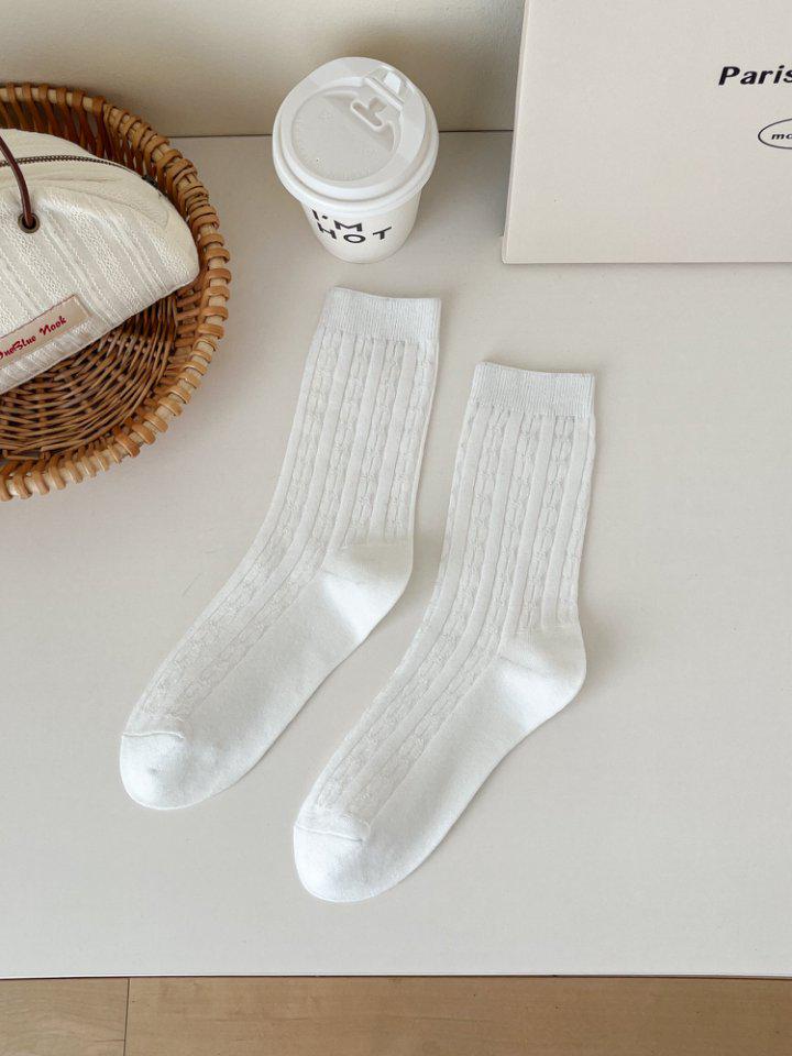 

Women s Cable Knit Mid-Calf Socks - Japanese Retro, Pure Cotton, Sporty, Scrunchy, Autumn/Winter Trend One Size белый