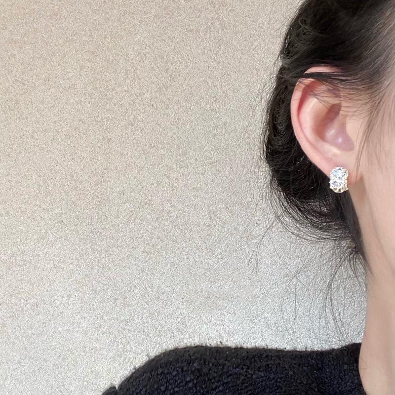 Korean Version of Retro Earrings, Cold Wind Temperament, Ear Jewelry, High-end Sense, Niche Design, Stud Earrings, Women