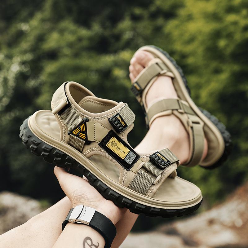 

2024 summer outdoor breathable non-smelly feet Vietnamese sandals men s trendy casual non-slip outdoor beach men s shoes 44