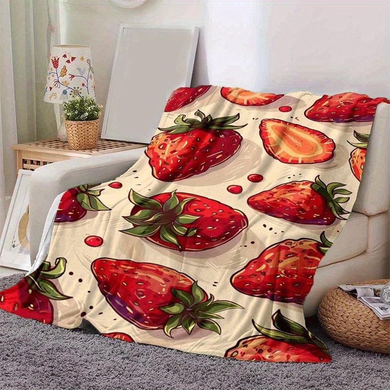 1pc Strawberry Printing Lightweight Flannel Blanket, Comfortable and Warm Blanket, for Camping Sofa Bed and Couch Office, Suitable for Gift B
