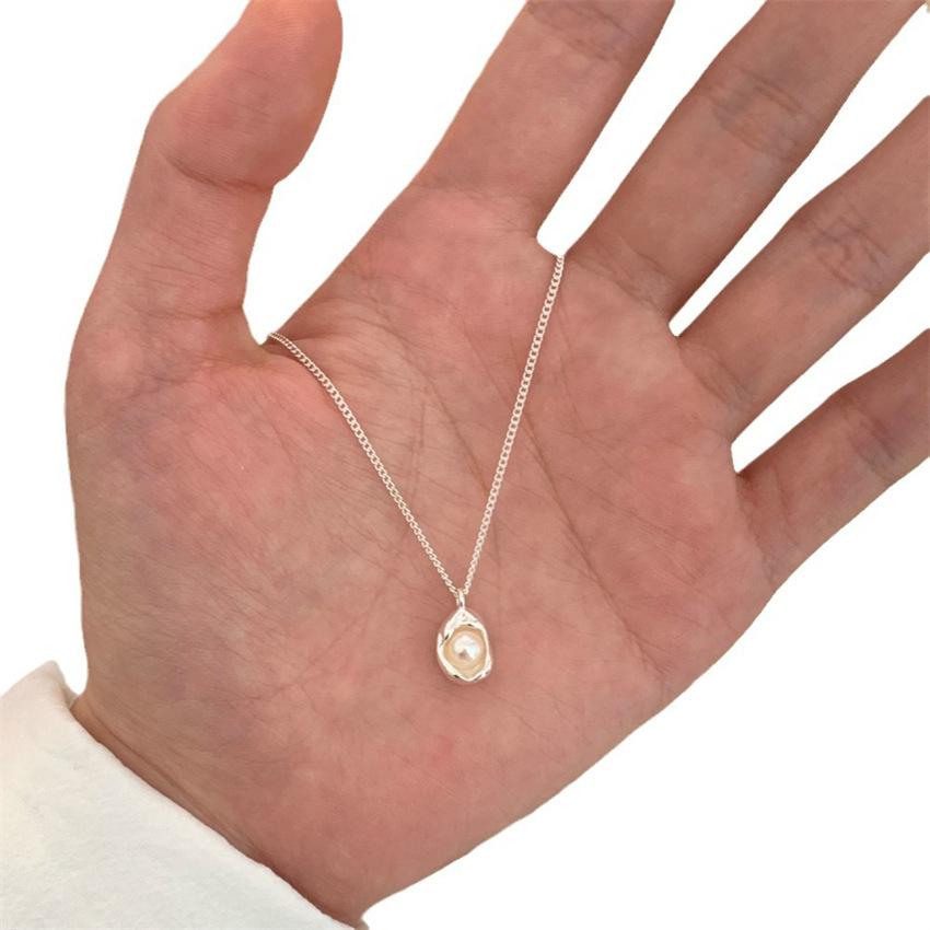 Female Minimalist Niche Versatile Collarbone Necklace белый