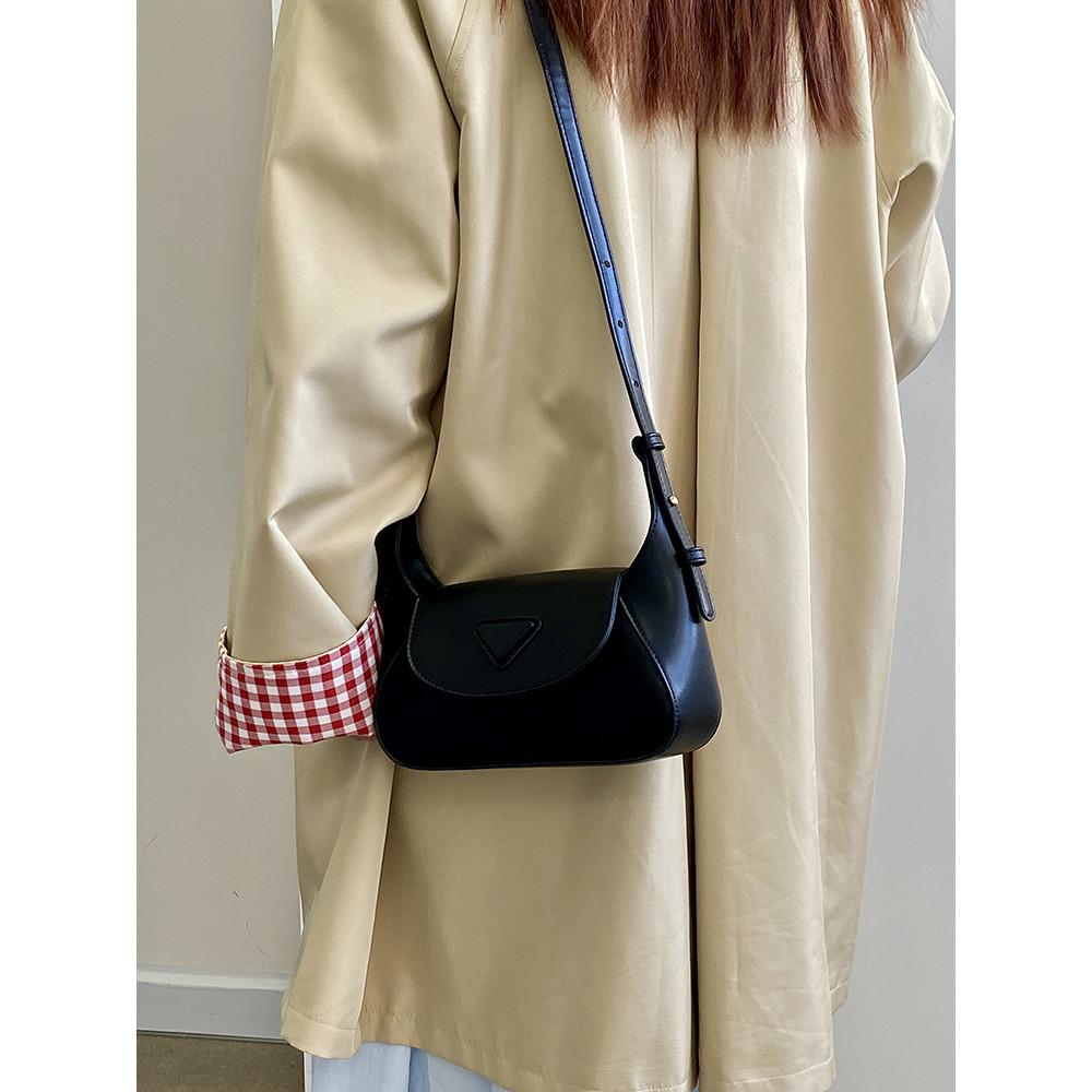 IELGY Autumn Winter Retro Dumpling Bag Shoulder Crossbody Underarm Bag
