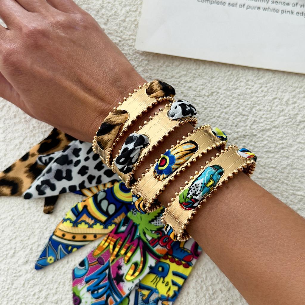 Ingemark 4 Colors Vintage Scarf Ribbon Adjustable Wide Bracelet Women Hip Hop Leopard Print Metal Open Cuff Bangle Boho Jewelry