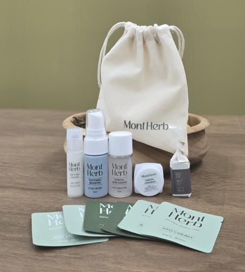 

Mongtte Herb Best 7-Piece Experience Kit (Soothing Booster+Soothing Cooler+Jinaek Essence+Jinaek Pack+Jinaek Balm+Cream+Lotion) NONE