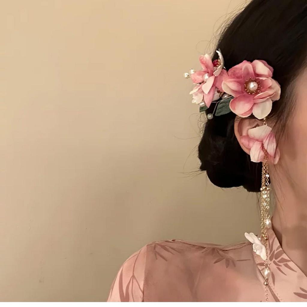 Elegant Rose Tassel Hair Clip - Stylish Chinese-Inspired Accessory for Women