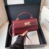 Portable Small Square Bag, Retro Crossbody Bag, High-end Commuting Trend Kelly Bag