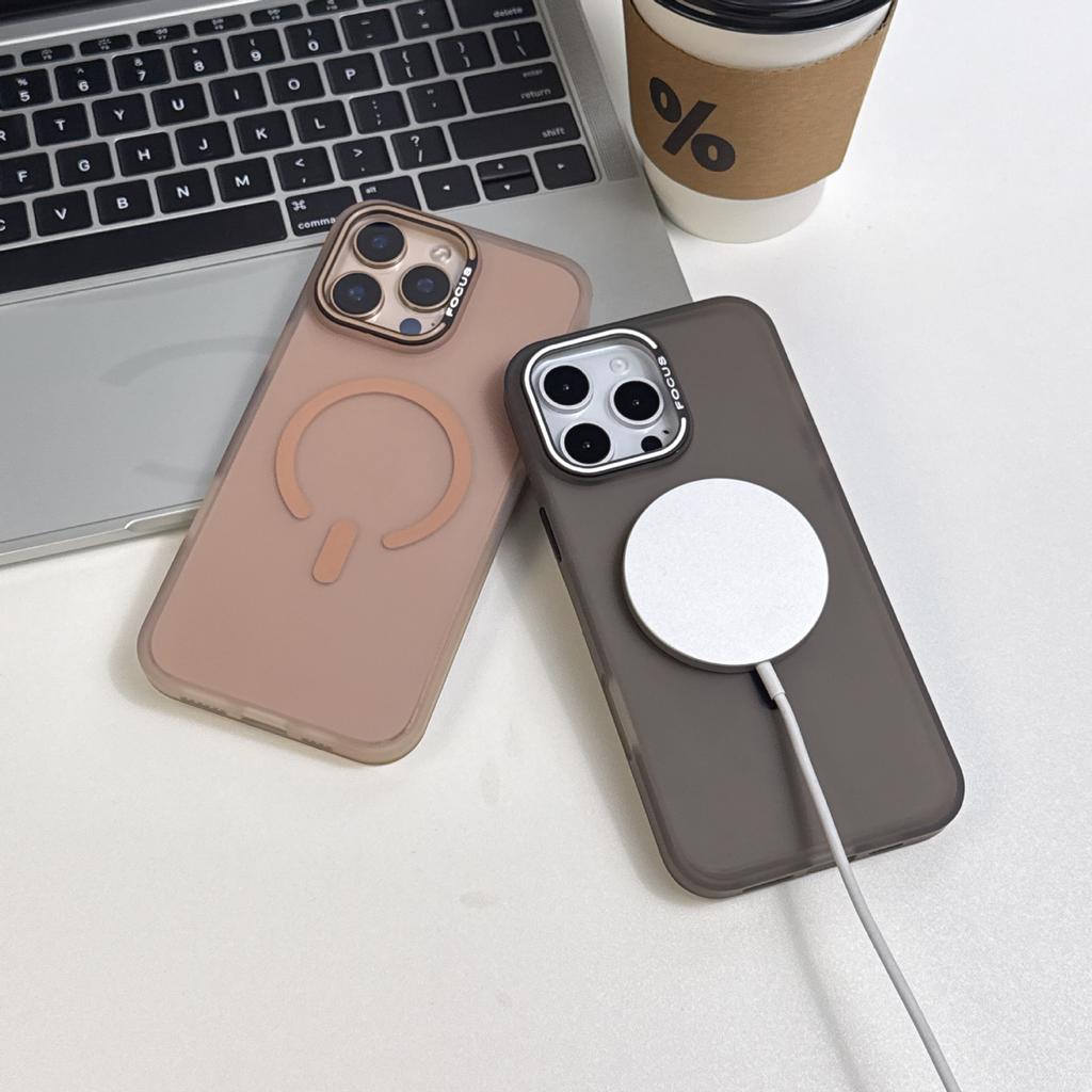 Suitable for IPhone16promax Phone Case, Skin-sensing Magnetic Attraction C-type Jelly Dopamine, Apple 15 Semi-transparent PC Case