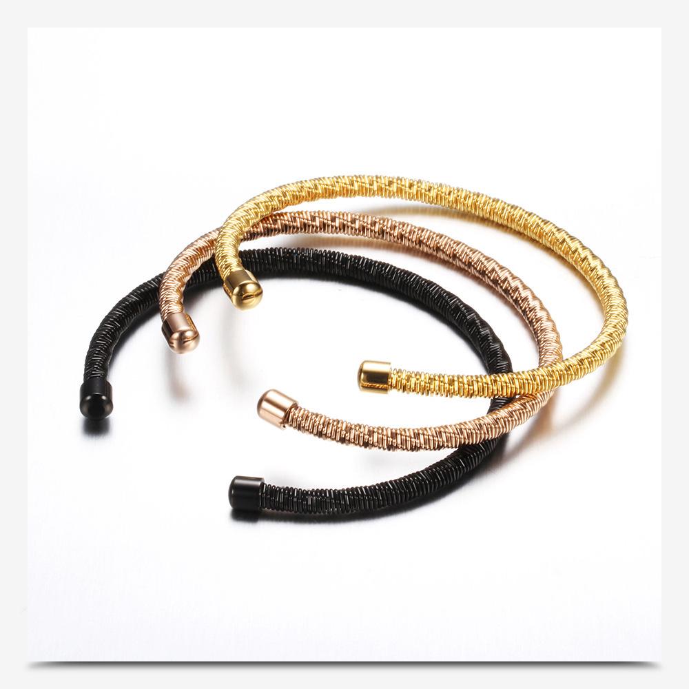 Personalisierte Retro Offene Manschettenarmband aus Edelstahl 4MM