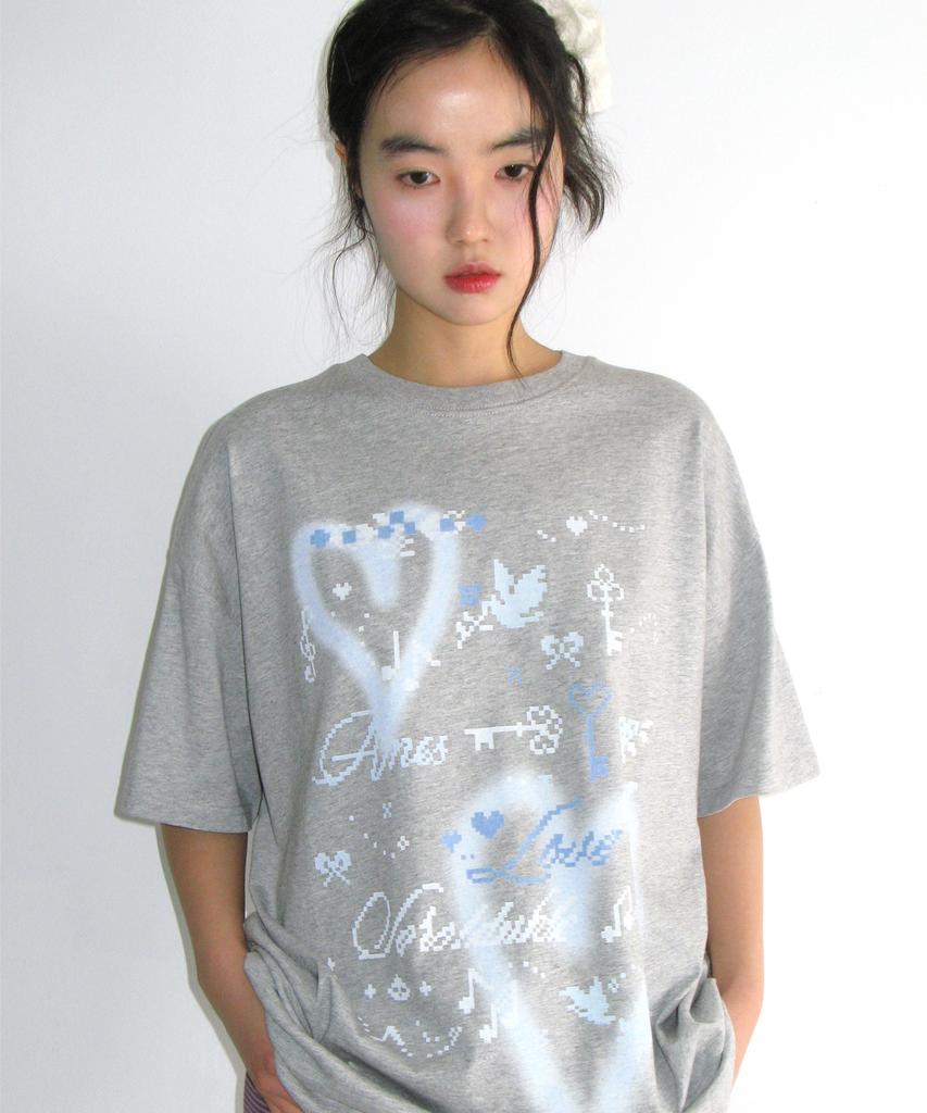 AMES-WORLDWIDE Heart Pixel Art Tee Gray