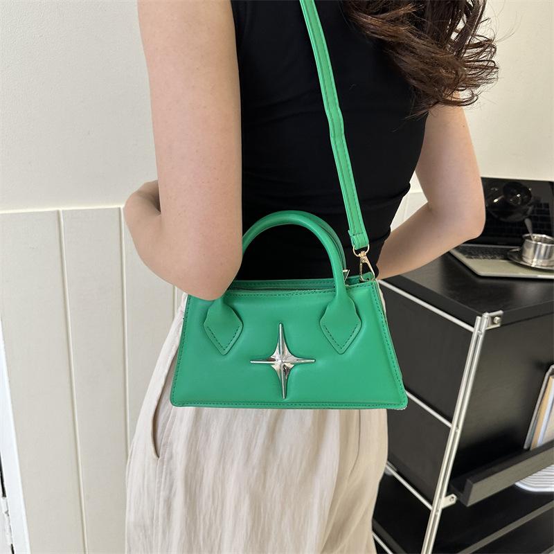 Moda Pequeño Bolso de Hombro para Mujer Cuadrado de PU Bolsos Cruzados para Mujer Parche Metálico Tendencia Bolsos de Mano de Diseñador Carteras