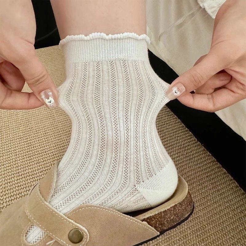 Calzini da donna a rete tinta unita a tubo medio estivi leggeri traspiranti alla moda con bordo ondulato stile balletto calzini casual