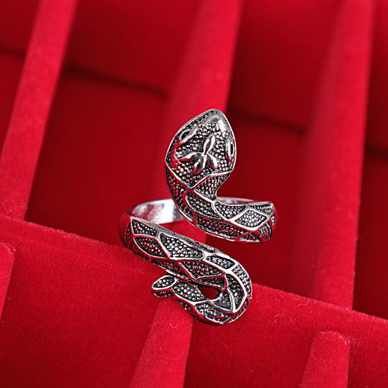 Korean Temperament Snake-shaped Women's Fashion Ins Open Trend Fashion Index Finger Ring