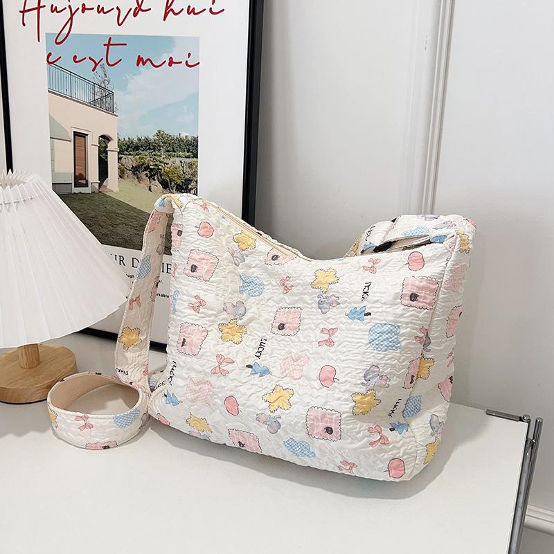 Niche Shoulder Bag Large Capacity Floral Messenger Bag Women's New Sweet Cartoon Tote Bag