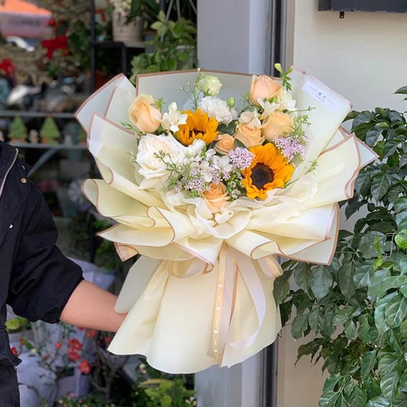 20ks/šarže Golden Border Rose Květinový balicí papír Korejský styl Poloprůhledný Dárkový Květinářství Květinářství Balicí papír