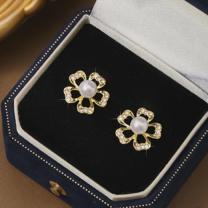 Classic Pearl Flower Earrings In S925 Silver - Elegant Commuter Style