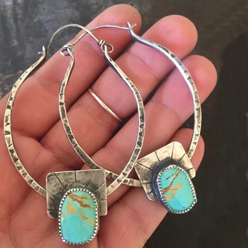 Cercei Rotunzi Stil Boho-Chic - Culoare Argintie, Incrustați cu Zirconiu Sintetic, Perfecți pentru Tinute Casual și Cadouri
