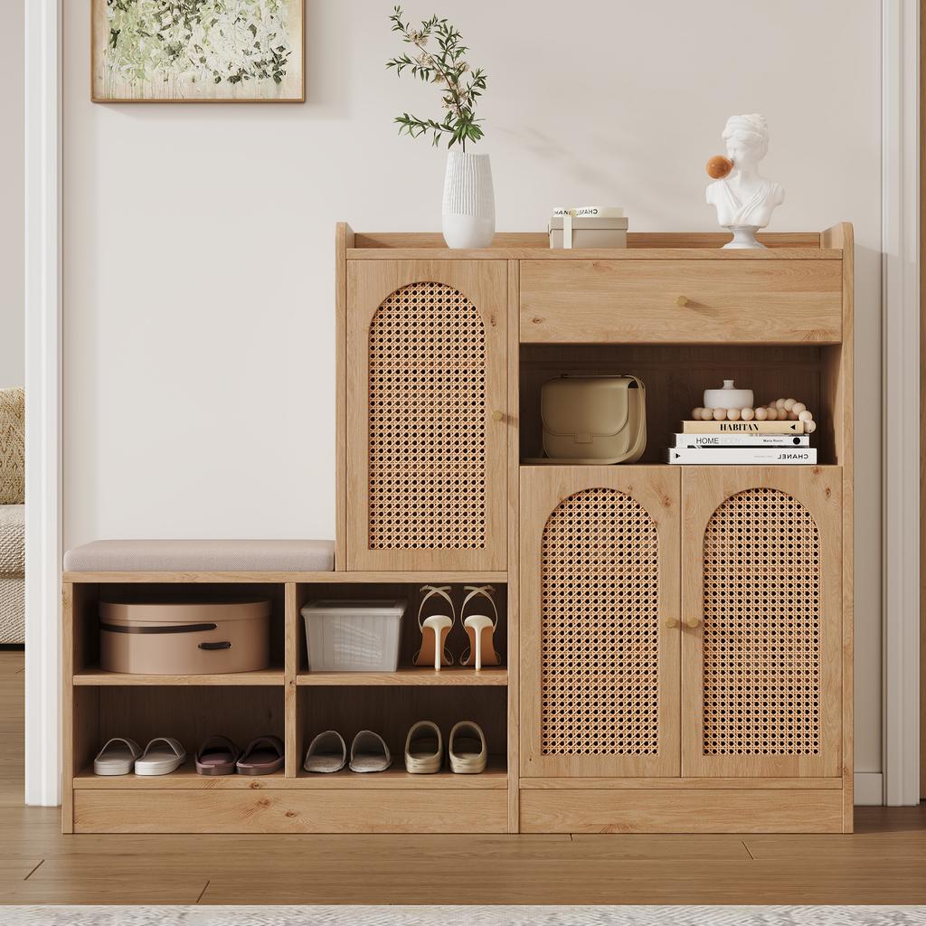 Schuhschrank mit gepolsterter Bank, 3 geflochtene Rattan-Türen und 1 Schublade, Aufbewahrungsschrank mit Schuhregal für Flur, Holzoptik, B142xT35xH110 cm