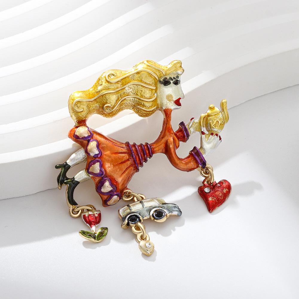 Ретро Девичий Легкая Роскошь Универсальный Автомобиль Любовь Подвеска Женская Брошь 5.5*6.5CM