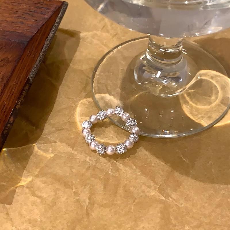 Super Dazzling and Exquisite Zircon Pearl Bracelet - Elegant and Exclusive Layered Hand Pendant for Women Flash Zircon Pearl Ring