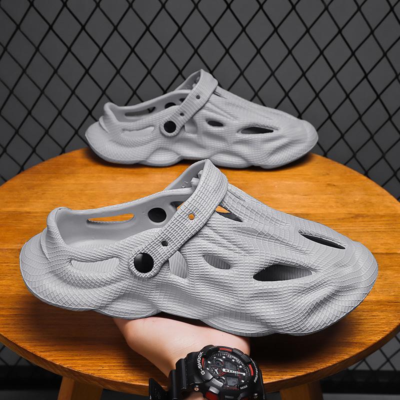 Men's and Women's Summer Outdoor Closed-Toe EVA Beach Sandals