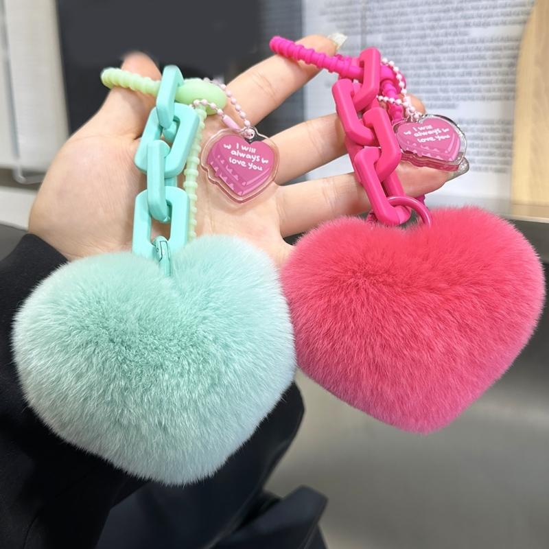 Lovely Heart Keychain Simple Car Key Chain Plush Pompoms Hanging Ornaments Keyrings Bag Pendant Keychain Accessories