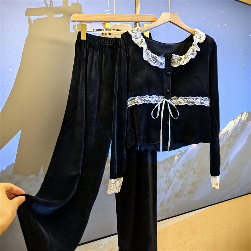 Damen Langarm-Pyjama-Set mit Brustpolstern - Kuscheliges Fleece, Verjüngend, Leichte Wärme, Perfekt für Herbst und Winter.