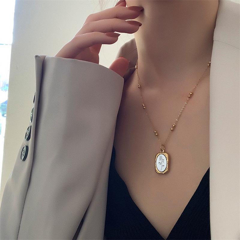 Medieval Rose Magic Mirror Necklace with Gold-Plated Beads