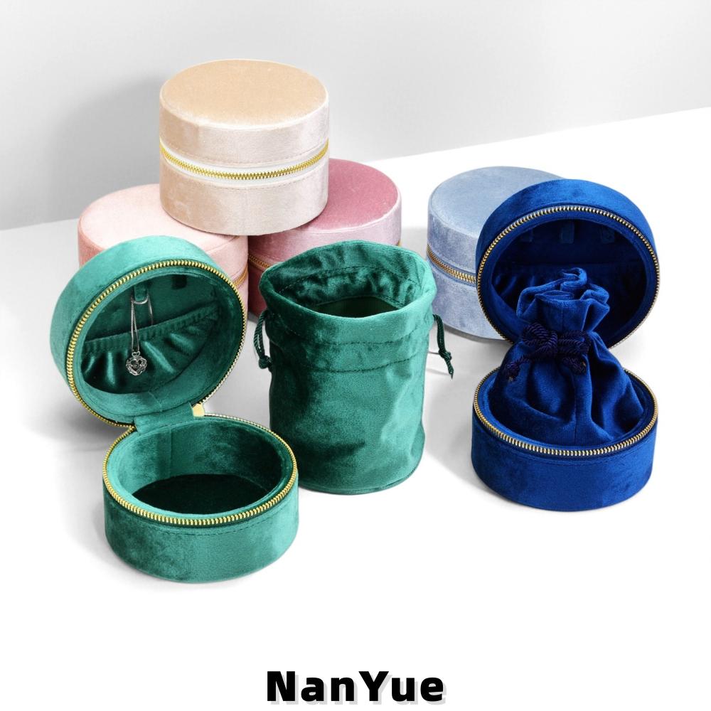 New Round Zipper Luxury Velvet Jewelry Box with Drawstring Pouch Portable Ring Earrings Necklace Jewelry Storage Box Custom Logo